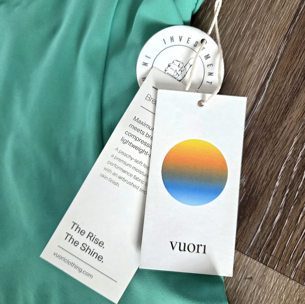 Vuori One Shot Tennis Dress NWT Tennis Prep Casual Performance Wear Athleisure - Picture 5 of 13